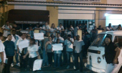 Funcionários da empresa São João Batista iniciam greve em Barra Mansa
